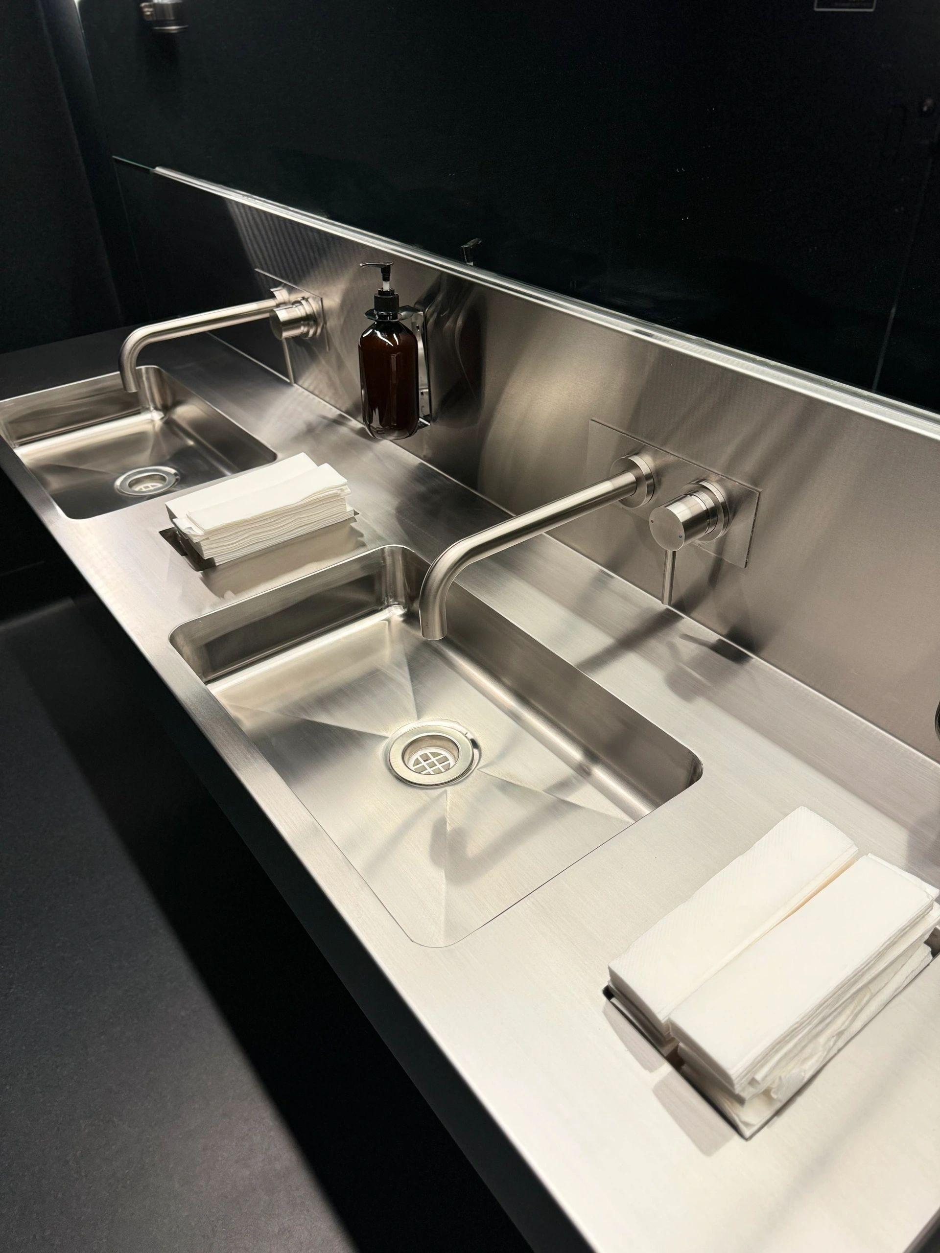 Stainless steel polishing